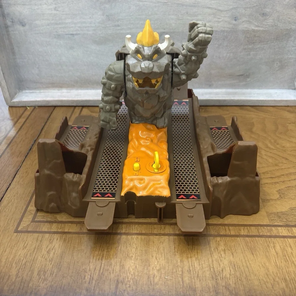 Hot Wheels Mario Kart Replacement Lot - Bowser's Castle, Chain Chomp, Switchback